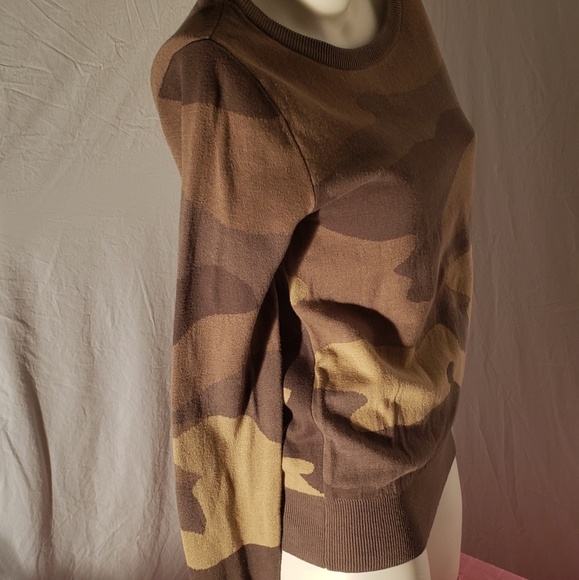 Mossimo Supply Co. Sweaters - Mossimo camouflage sweatshirt